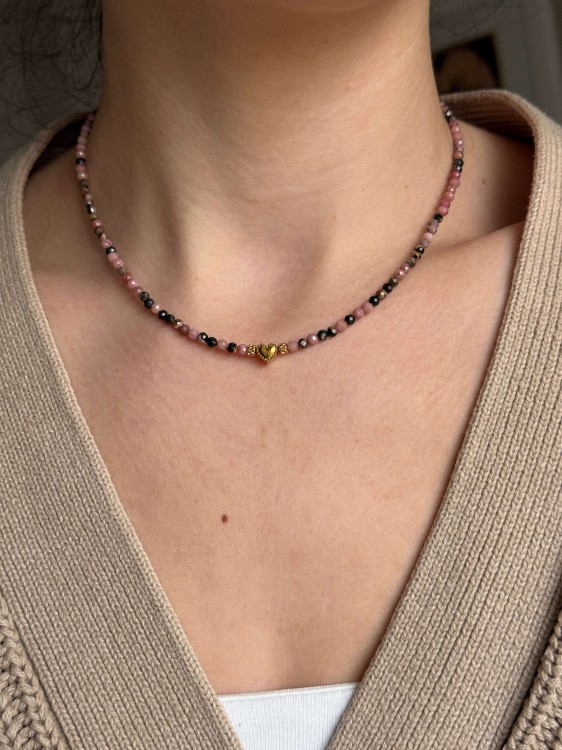 Choker z naturalnego rodonitu w odcieniach różu i czerni