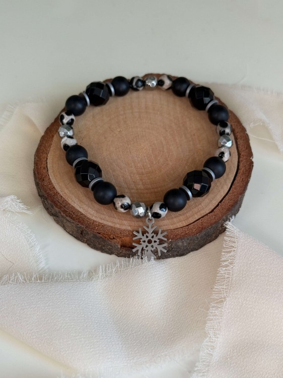 Bransoletka ŚNIEŻYNKA handmade z naturalnych kamieni – wariant srebrny