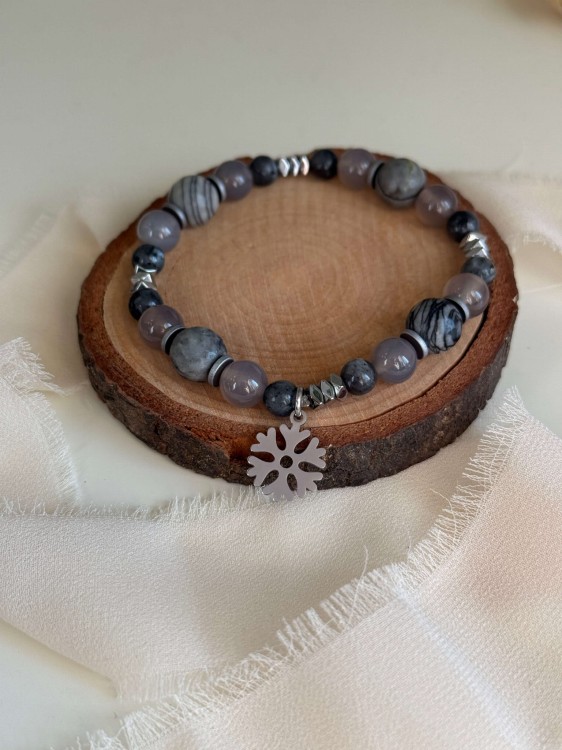 Bransoletka PŁATEK handmade z naturalnych kamieni – wariant srebrny