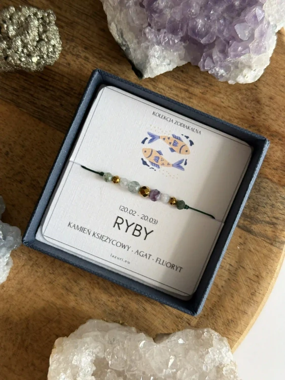 Ręcznie robiona bransoletka ZODIAKARA Ryby z kamieniem księżycowym, agatem, fluorytem i złotym hematytem – biżuteria zodiakalna handmade.