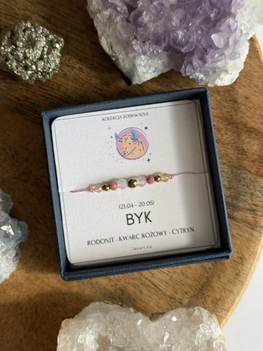 Ręcznie robiona bransoletka ZODIAKARA Byk z kwarcem różowym, rodonitem, cytrynem i złotym hematytem – astrologiczna biżuteria handmade.