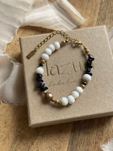 Unikatowa bransoletka handmade z Nocy Kairu, masy perłowej i ciemnych pereł bez zawieszki Lazuri.